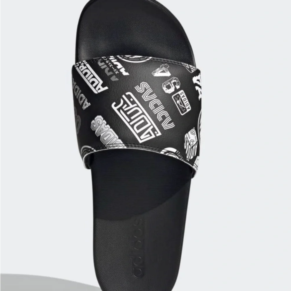 NWOB ADIDAS Adilette Comfort Men's Slide Sandals Size 8 - Picture 3 of 3